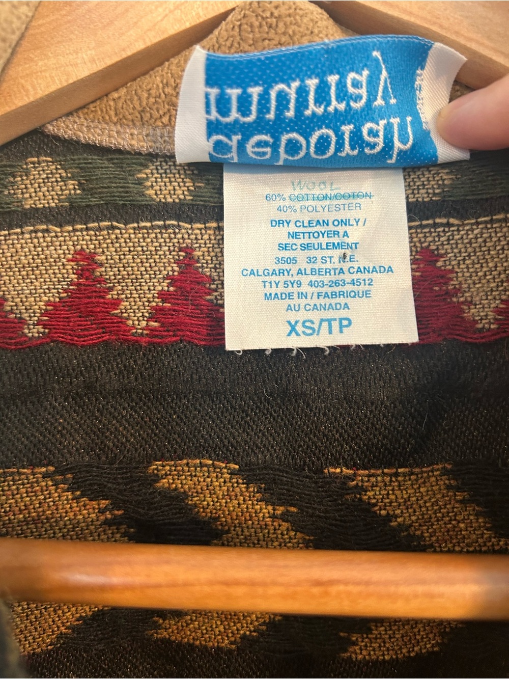 Vintage Southwestern Aztec Deborah Murray Red & Tan Patterned Wool Jacket - Picture 6 of 7